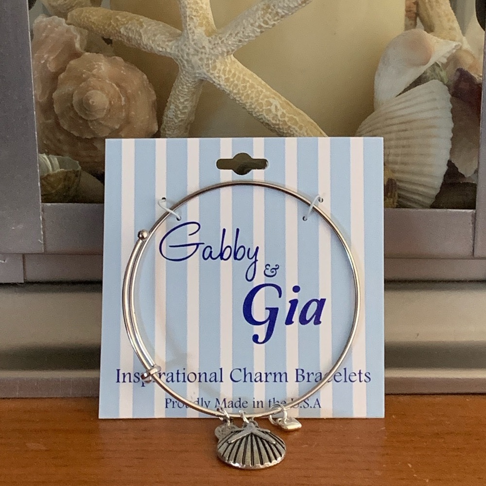 Shell with starfish bracelet Gabby & Gia Bracelet - Picture 1 of 2